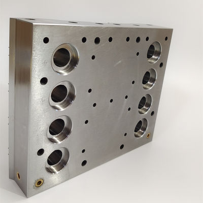 1.2083 스틸 멀티 캐비티 코어 인서트 | 화장품 펌프 몰드