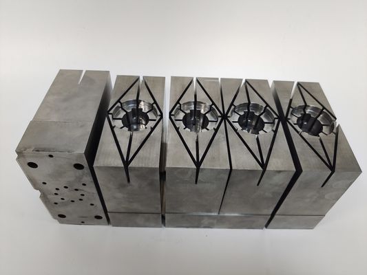 H13 (1.2344) 정밀 폼 코어