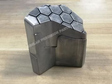 플라스틱 주입 정밀도 형 부속 형 핵심은 포용력을 +/- 0.01mm 삽입합니다